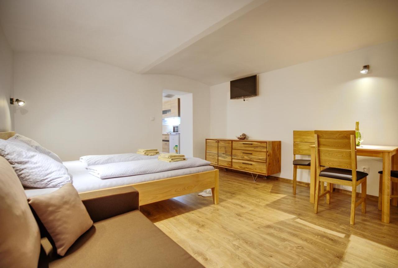 Apartamento Apartmánek mezi kopci Jáchymov Exterior foto
