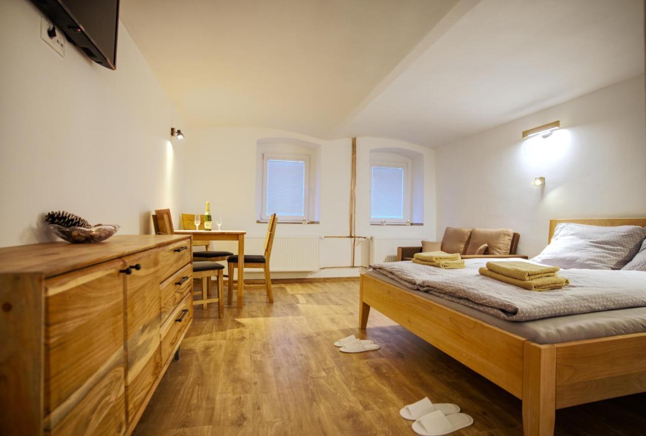 Apartamento Apartmánek mezi kopci Jáchymov Exterior foto